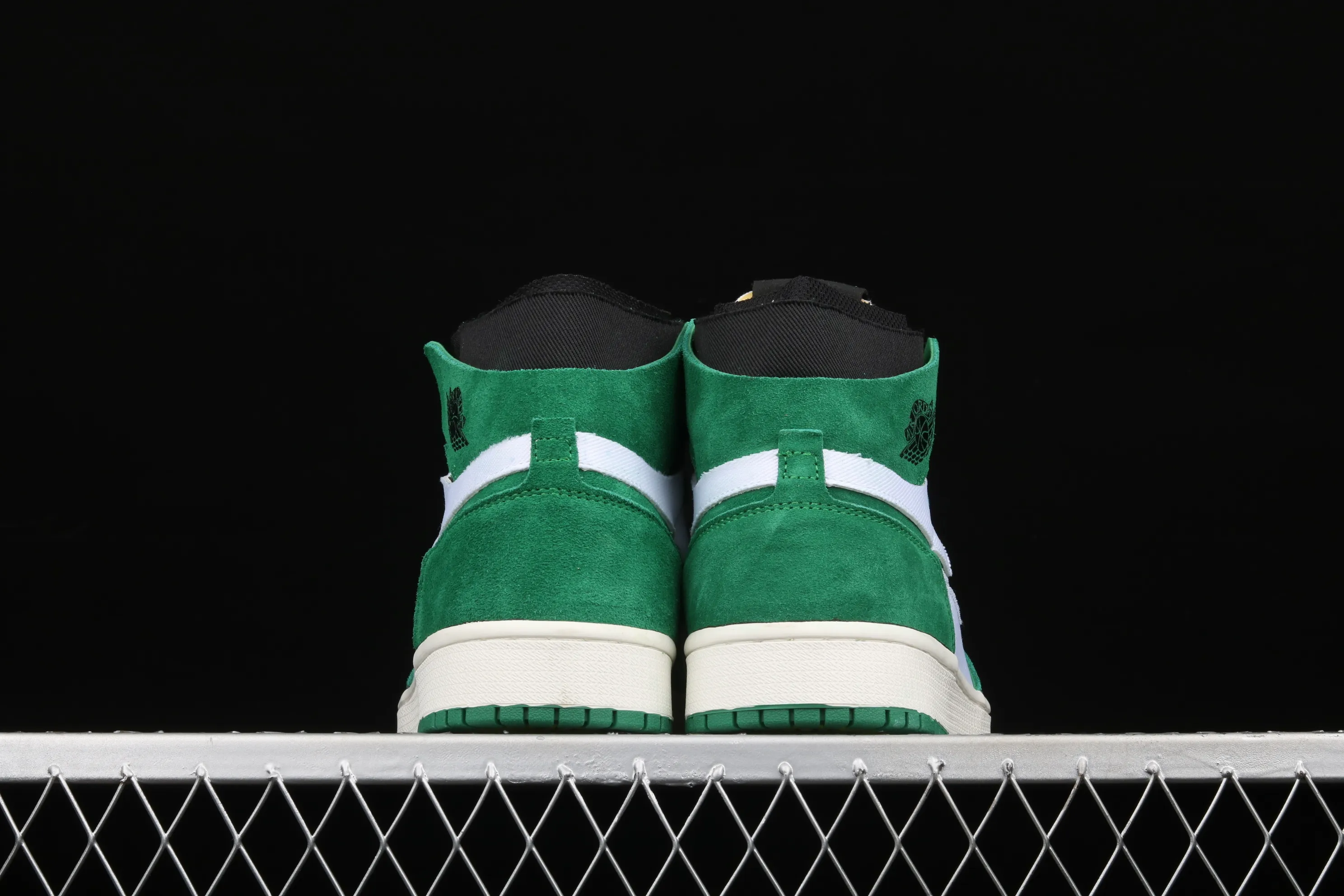 All categories Air Jordan Jordan series basketball shoes Air Jordan 1 High Z version Air Jordan 1 Zoom CMFT "Stadium Green" AJ1 Joe 1 white and green stitching CT0978-300